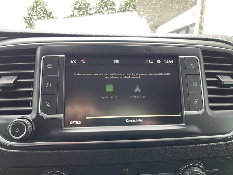 Vehicle Image 28