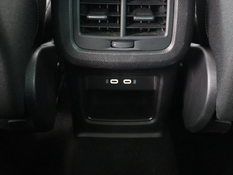 Vehicle Image 28