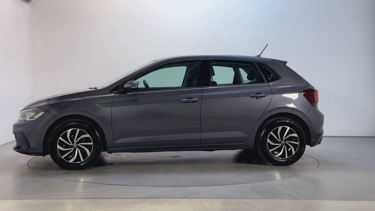 Vehicle Image 14