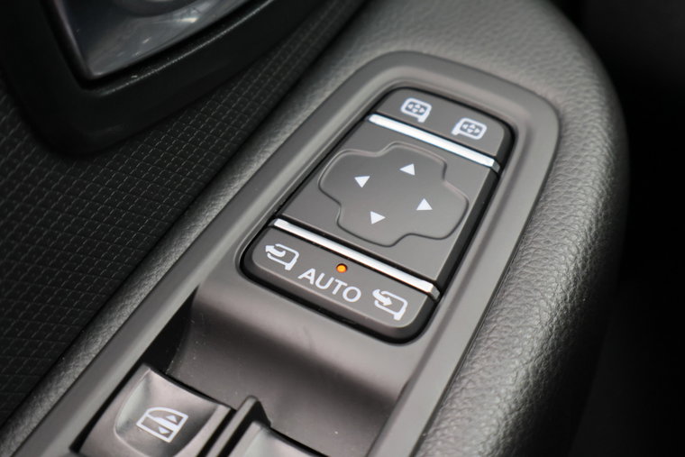 Vehicle Image 28