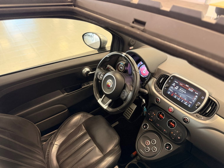 Vehicle Image 17