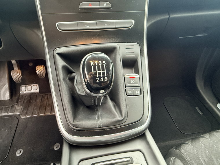 Vehicle Image 28