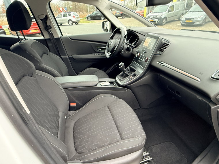 Vehicle Image 33