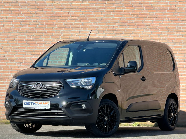 Vehicle Image 32