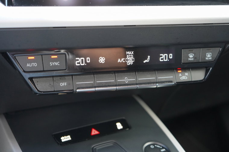 Vehicle Image 27