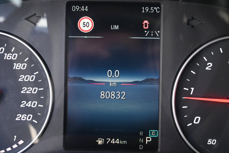Vehicle Image 17