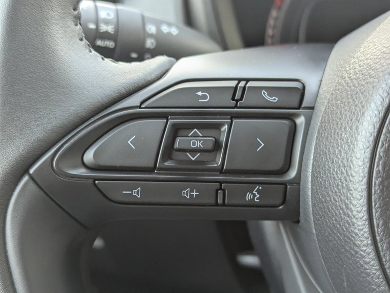 Vehicle Image 24