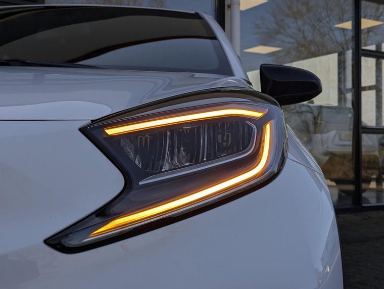 Vehicle Image 8