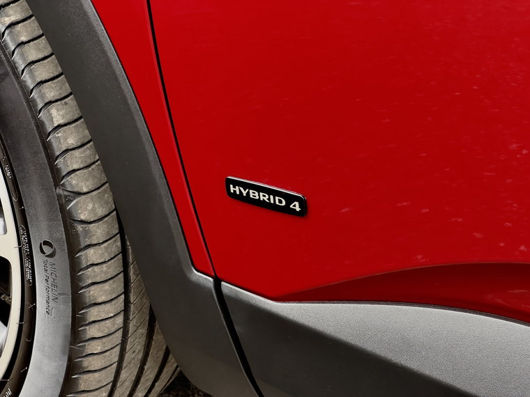 Vehicle Image 25