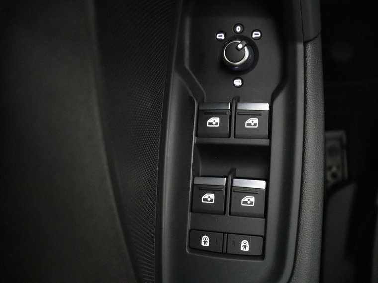 Vehicle Image 34