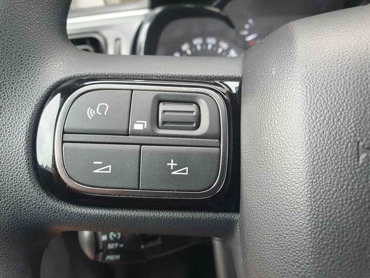 Vehicle Image 27
