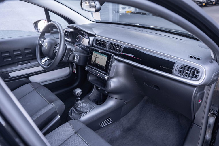 Vehicle Image 30