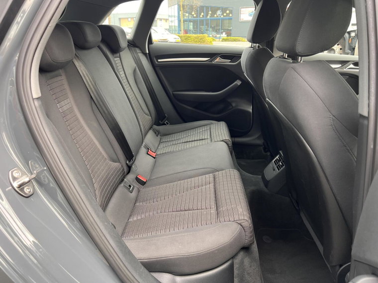 Vehicle Image 26