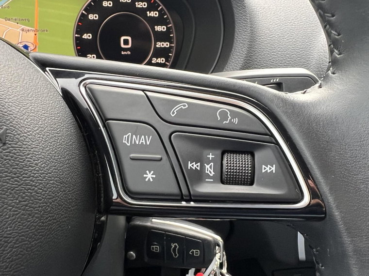 Vehicle Image 52