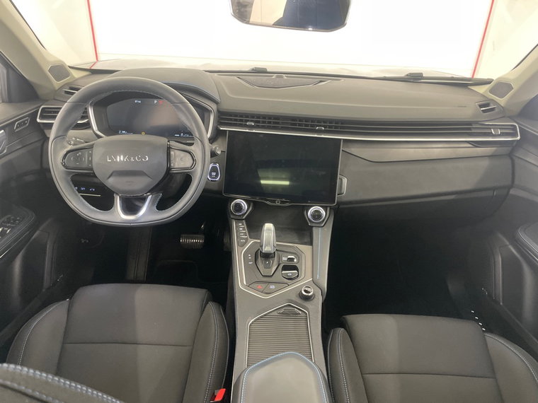 Vehicle Image 4