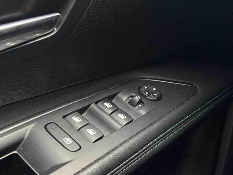 Vehicle Image 24