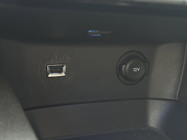 Vehicle Image 27