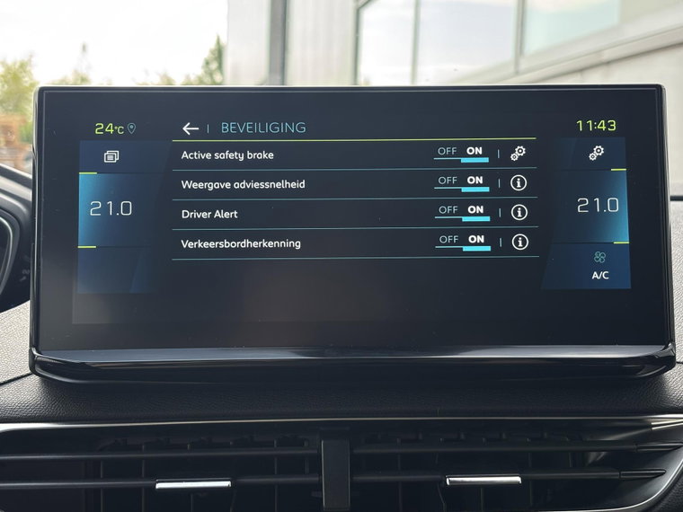 Vehicle Image 37