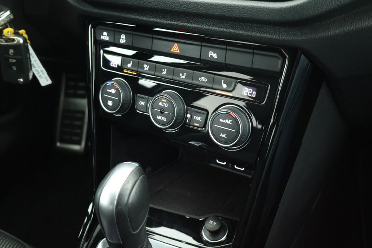 Vehicle Image 38