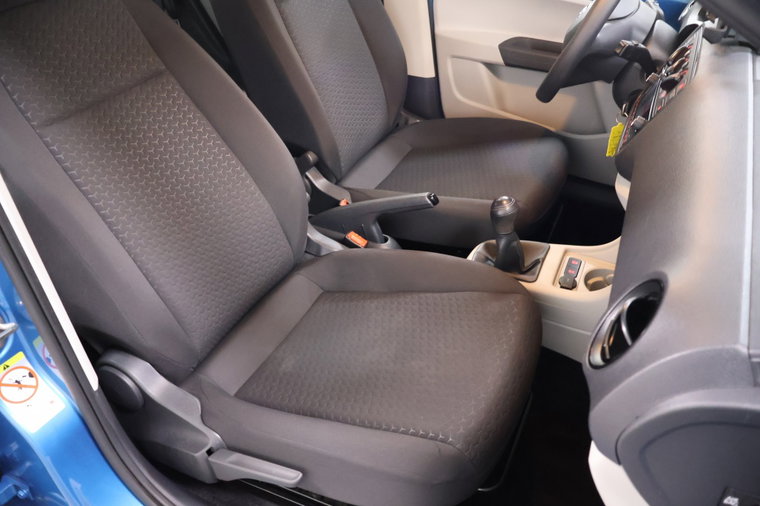 Vehicle Image 12