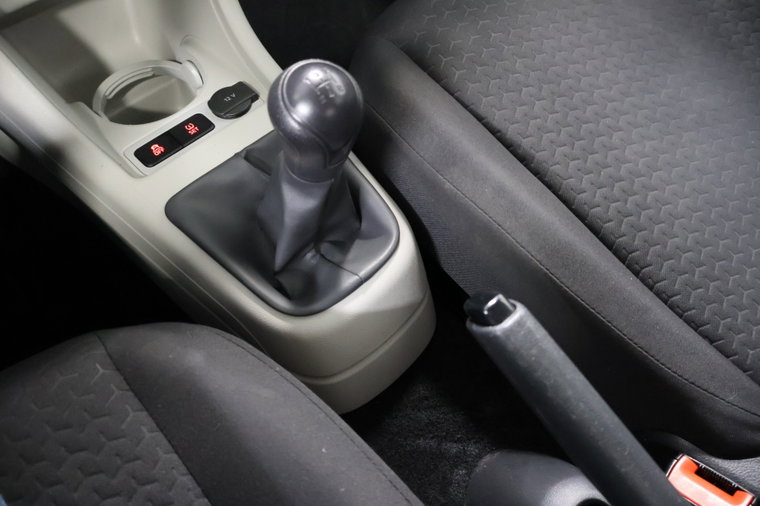 Vehicle Image 21