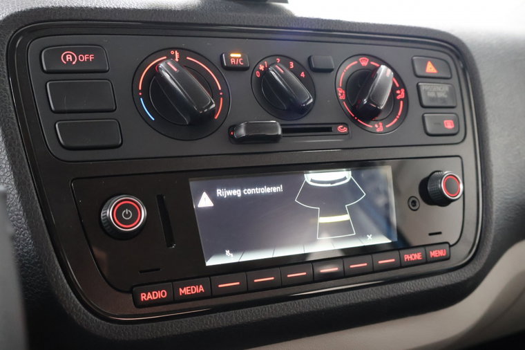 Vehicle Image 24