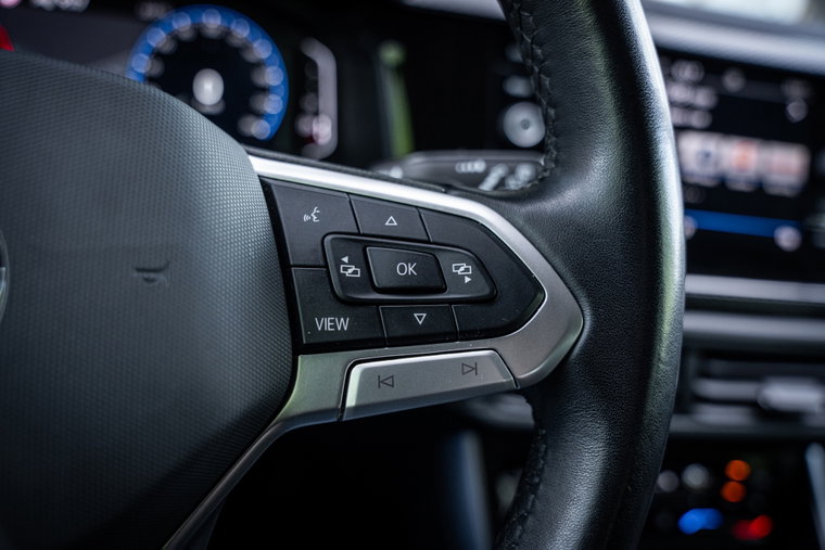 Vehicle Image 24