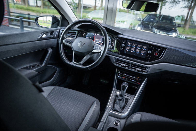 Vehicle Image 40