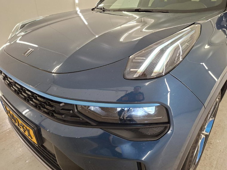 Vehicle Image 9