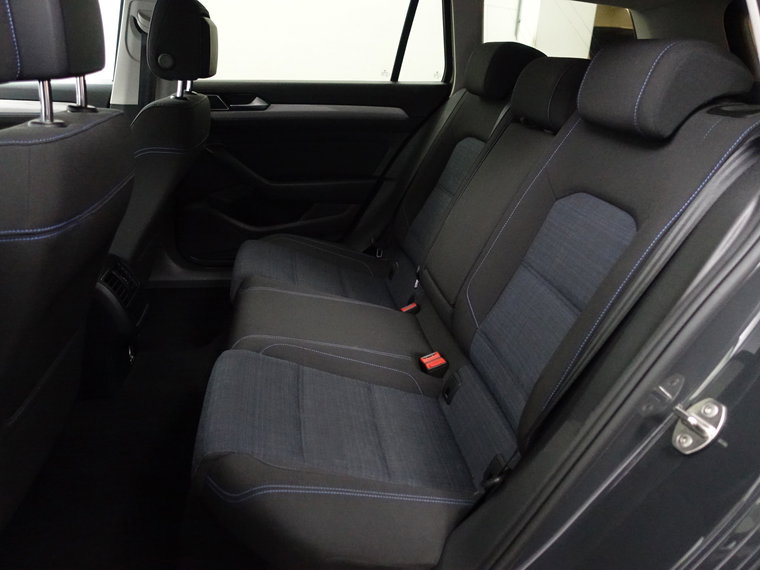 Vehicle Image 23