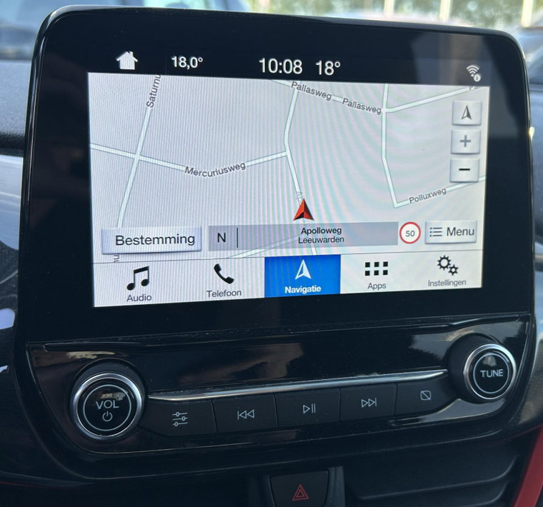Vehicle Image 11