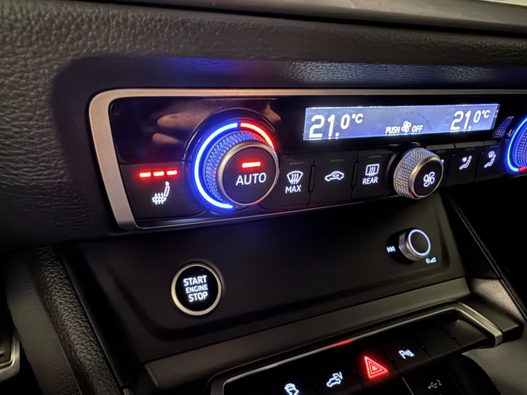Vehicle Image 29