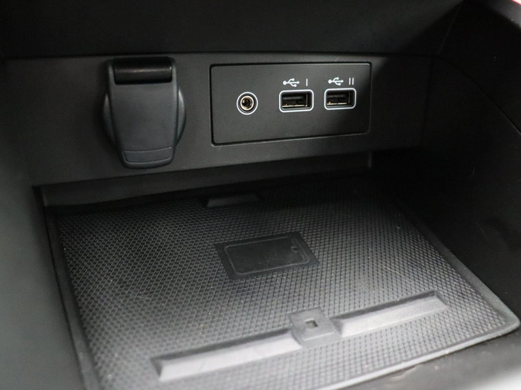 Vehicle Image 24
