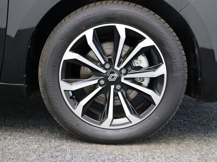 Vehicle Image 36