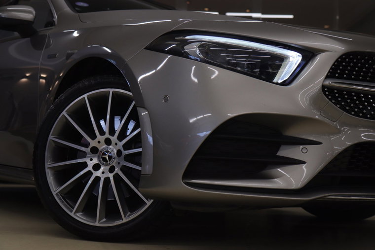 Vehicle Image 30