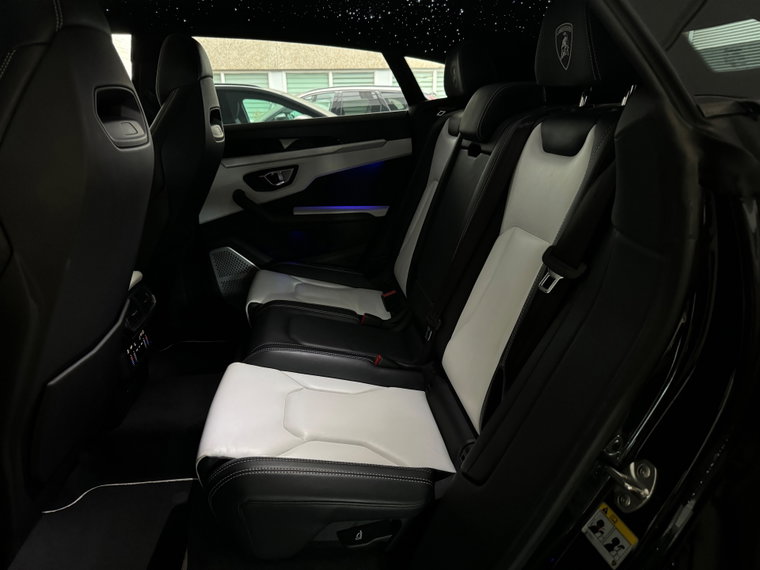 Vehicle Image 37