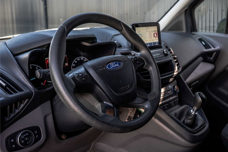 Vehicle Image 13