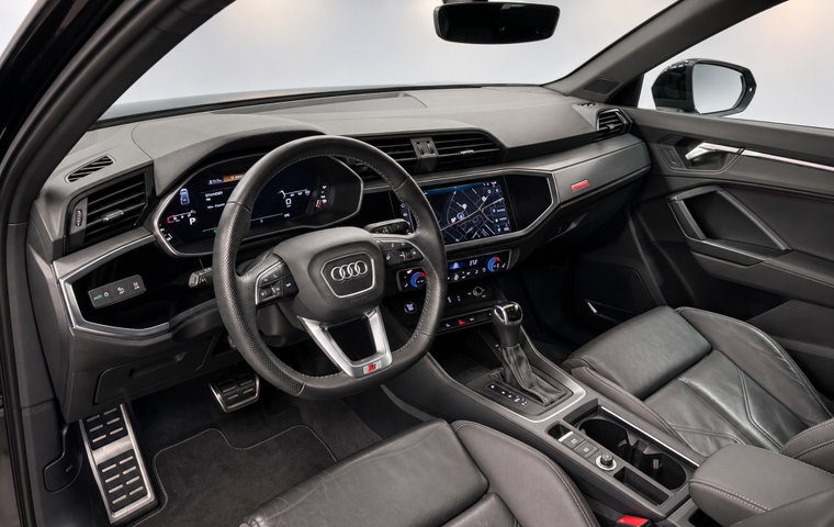 Vehicle Image 6