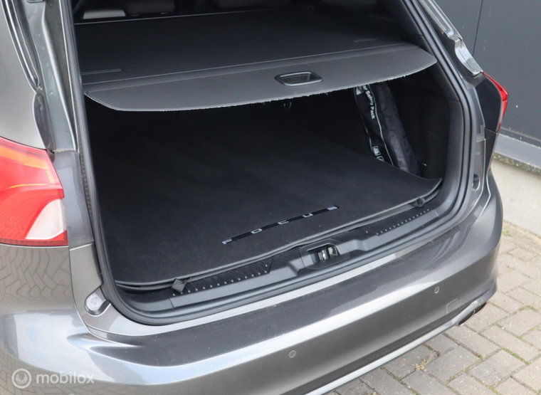 Vehicle Image 38