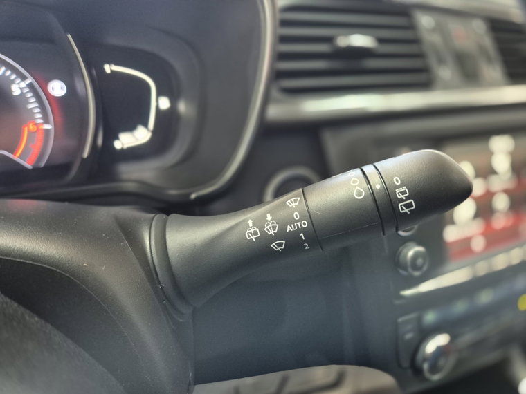 Vehicle Image 33