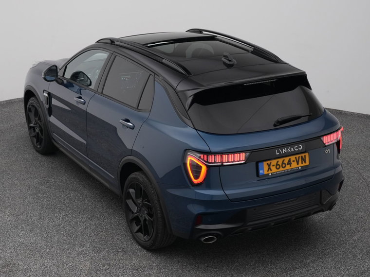 Vehicle Image 25
