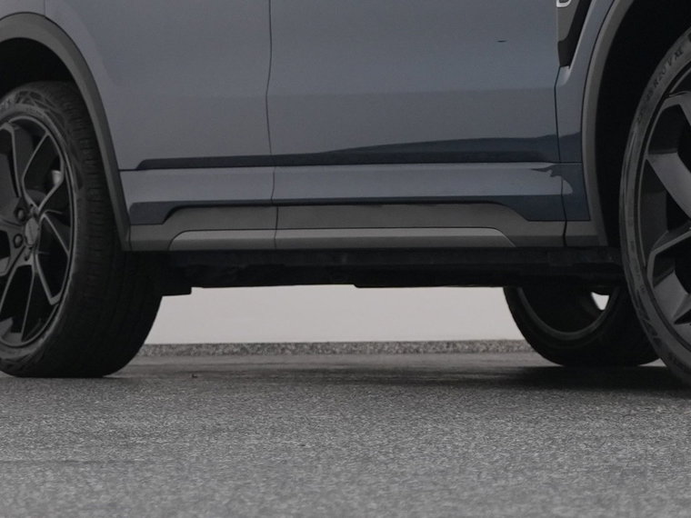 Vehicle Image 38