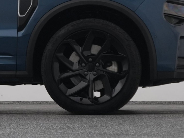 Vehicle Image 42