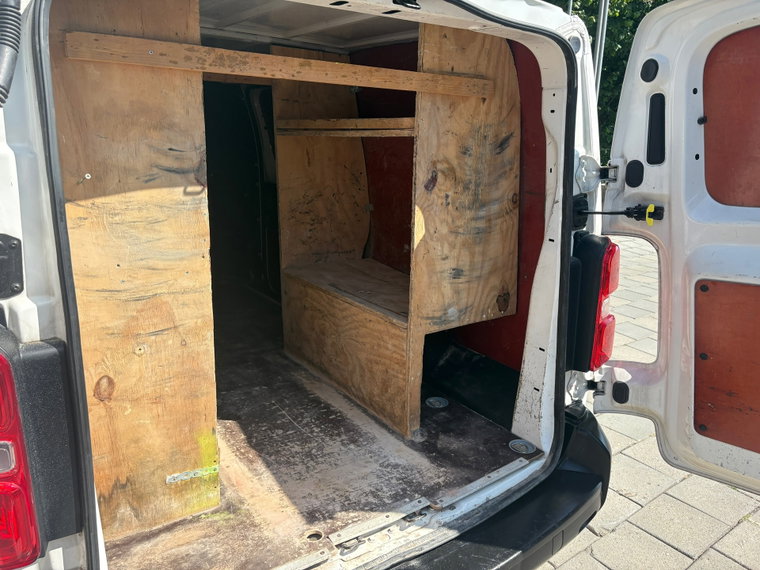 Vehicle Image 26