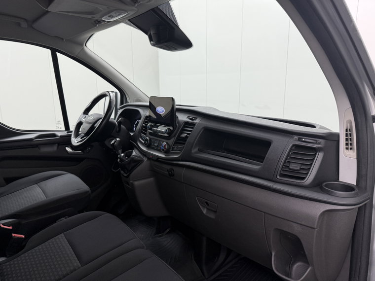 Vehicle Image 23
