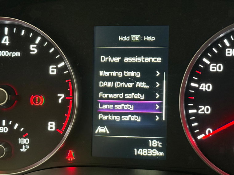 Vehicle Image 25