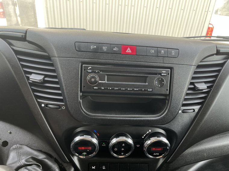 Vehicle Image 40