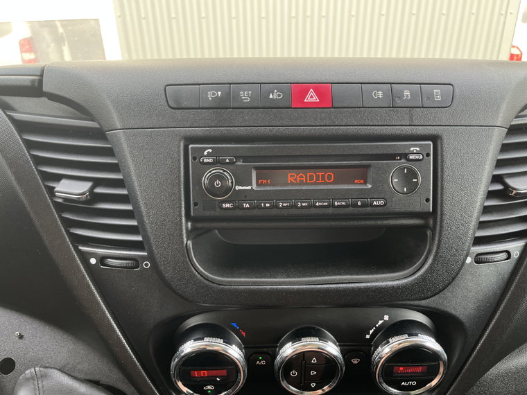 Vehicle Image 42
