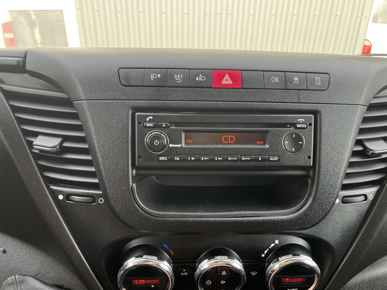 Vehicle Image 43