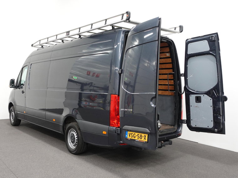 Vehicle Image 40